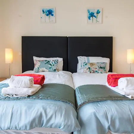 아파트 Stylish Townhouse 알부페이라