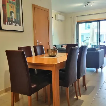 Stylish Townhouse Private Terrace Sleeps 4 Appartement