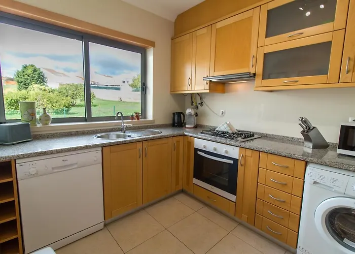 Stylish Townhouse Albufeira